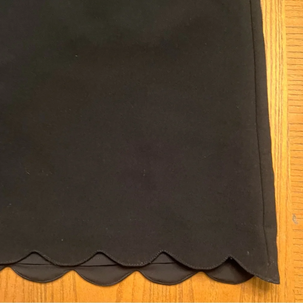 Premise Scalloped Hem Stretch Lined A-Line Mini Skirt Black Size 10‎ NEW